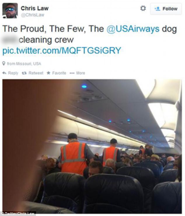 Kényszerleszállást hajtott végre a US Airways járata egy utas kutya okozta bűz miatt